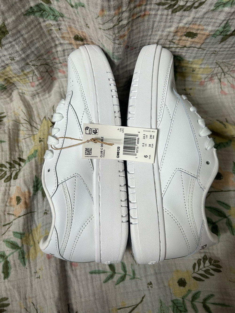 Reebok Club C Double Tennis Shoes White with Metal Shoe Lace Charms Juniors - Picture 5 of 8